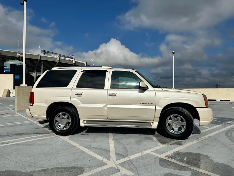 2005 Cadillac Escalade & EXT 2nd Gen - Image 8 of 31