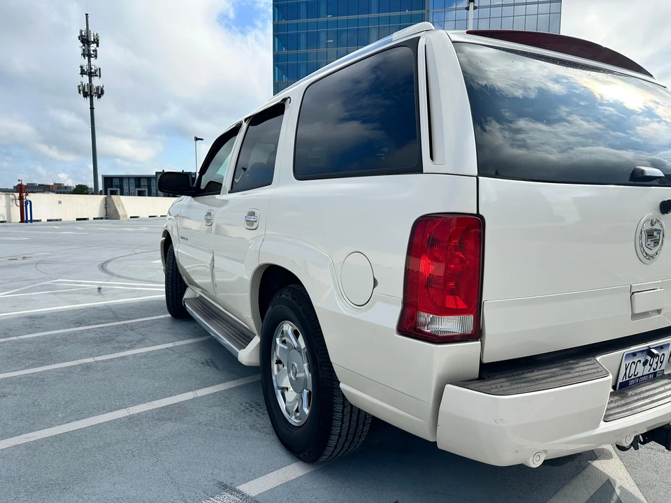 2005 Cadillac Escalade & EXT 2nd Gen - Image 17 of 31