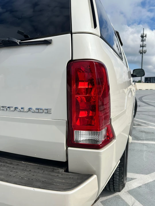 2005 Cadillac Escalade & EXT 2nd Gen - Image 20 of 31