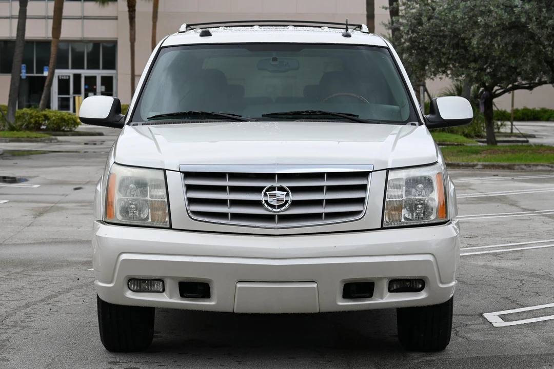 2005 Cadillac Escalade & EXT 2nd Gen - Image 2 of 31