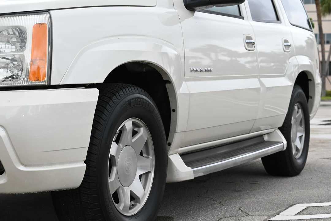 2005 Cadillac Escalade & EXT 2nd Gen - Image 23 of 31