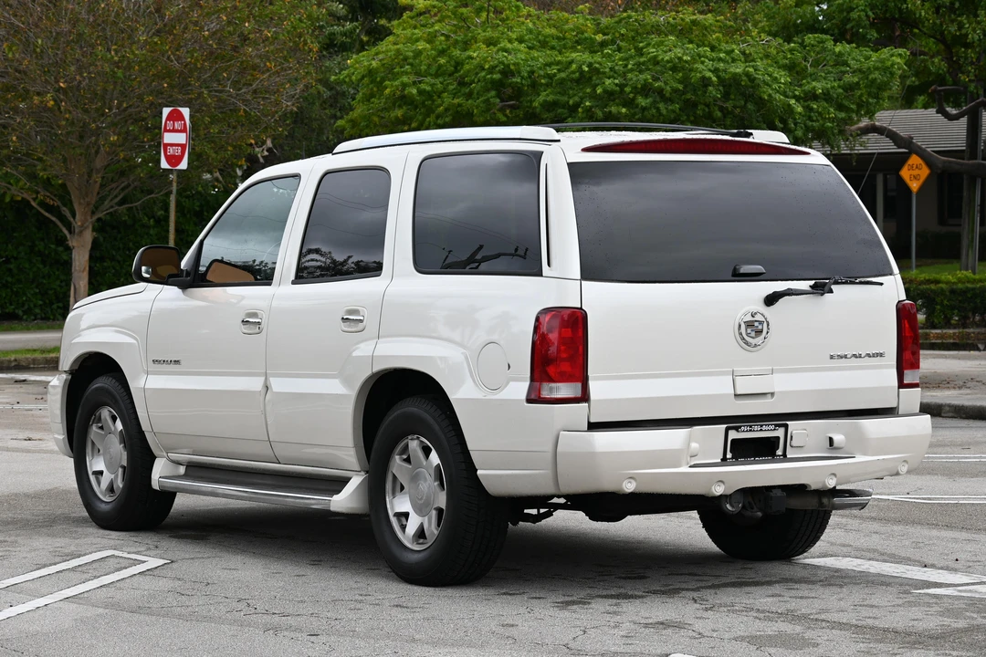 2005 Cadillac Escalade & EXT 2nd Gen - Image 10 of 31