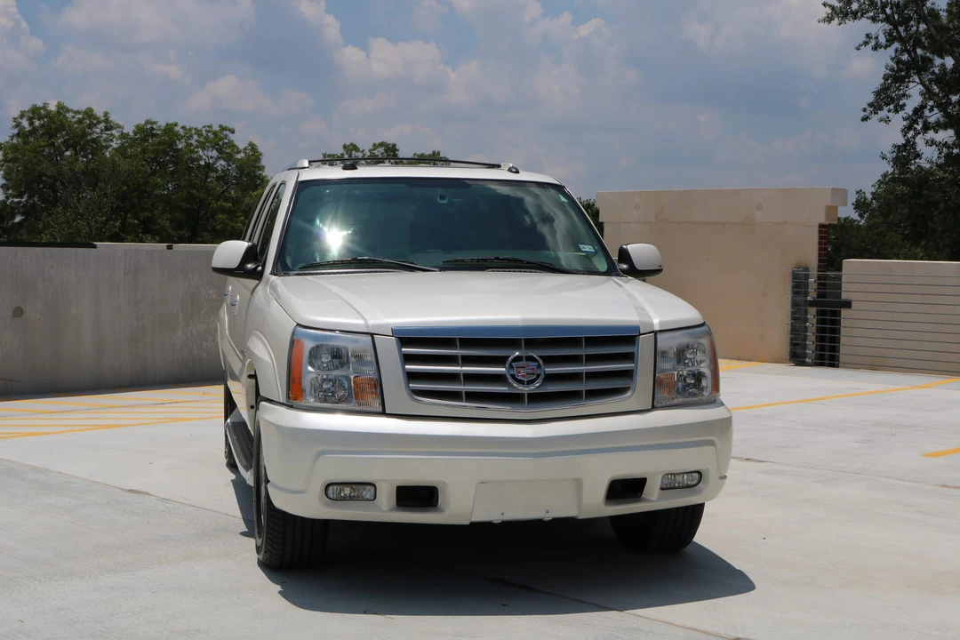 2005 Cadillac Escalade & EXT 2nd Gen - Image 10 of 31