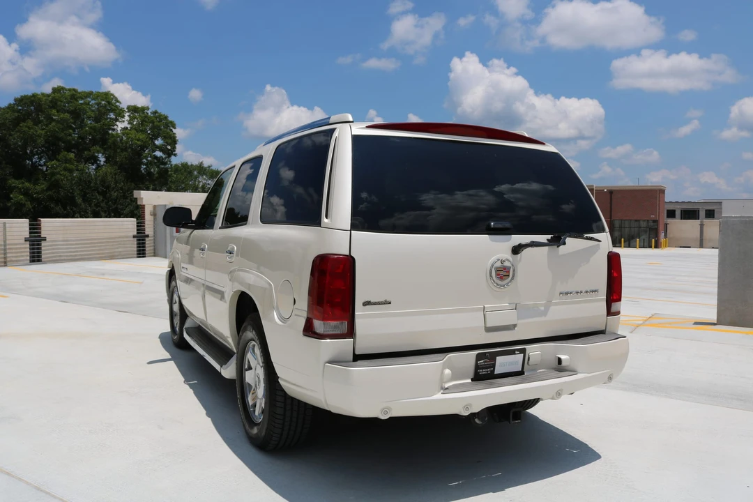 2005 Cadillac Escalade & EXT 2nd Gen - Image 27 of 31