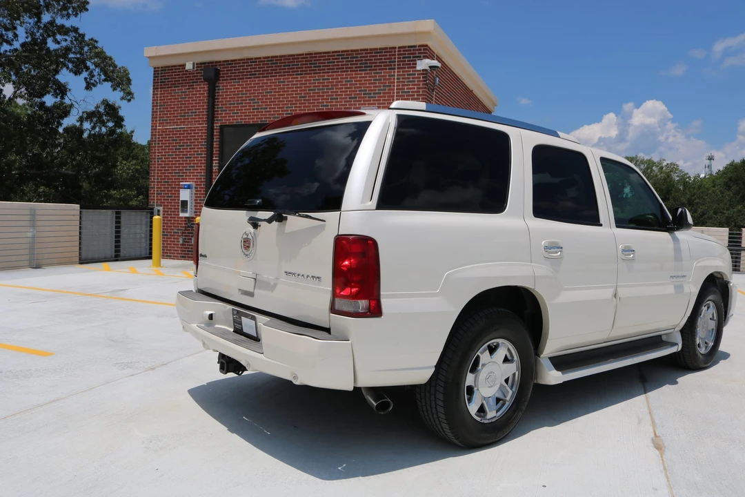 2005 Cadillac Escalade & EXT 2nd Gen - Image 24 of 31