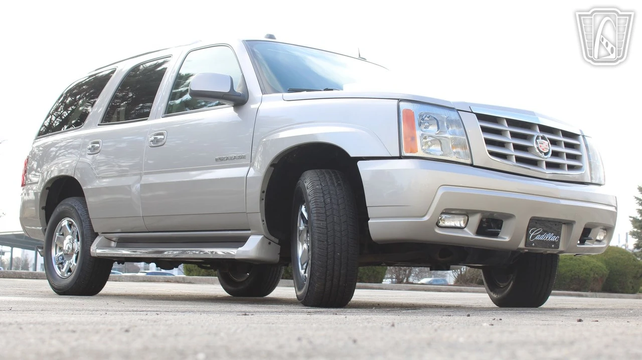 2005 Cadillac Escalade & EXT 2nd Gen - Image 12 of 12