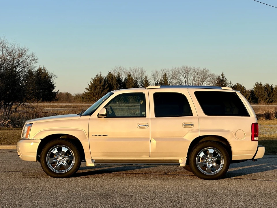 2005 Cadillac Escalade & EXT 2nd Gen - Image 10 of 31
