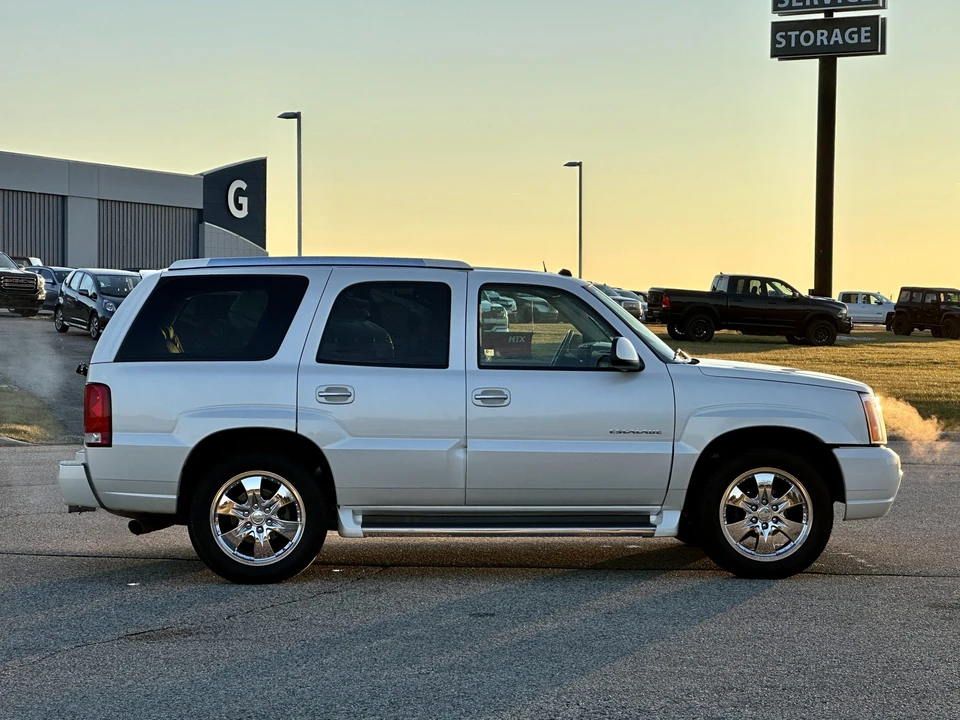 2005 Cadillac Escalade & EXT 2nd Gen - Image 14 of 31