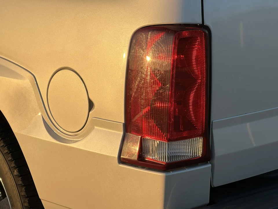 2005 Cadillac Escalade & EXT 2nd Gen - Image 28 of 31