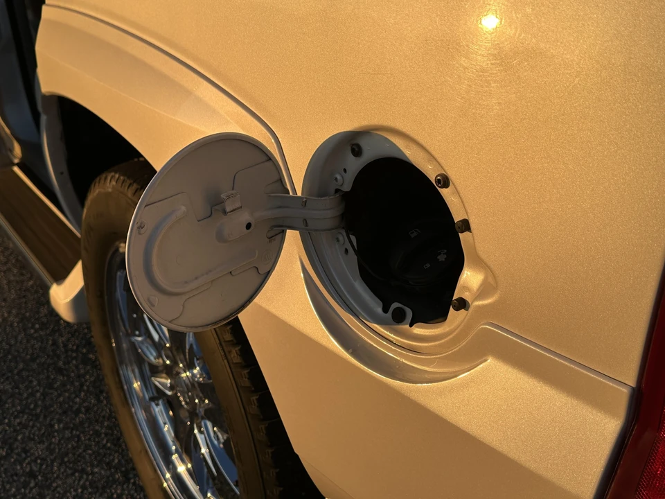 2005 Cadillac Escalade & EXT 2nd Gen - Image 29 of 31