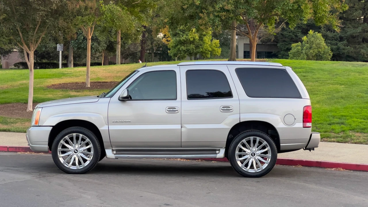2005 Cadillac Escalade & EXT 2nd Gen - Image 8 of 31