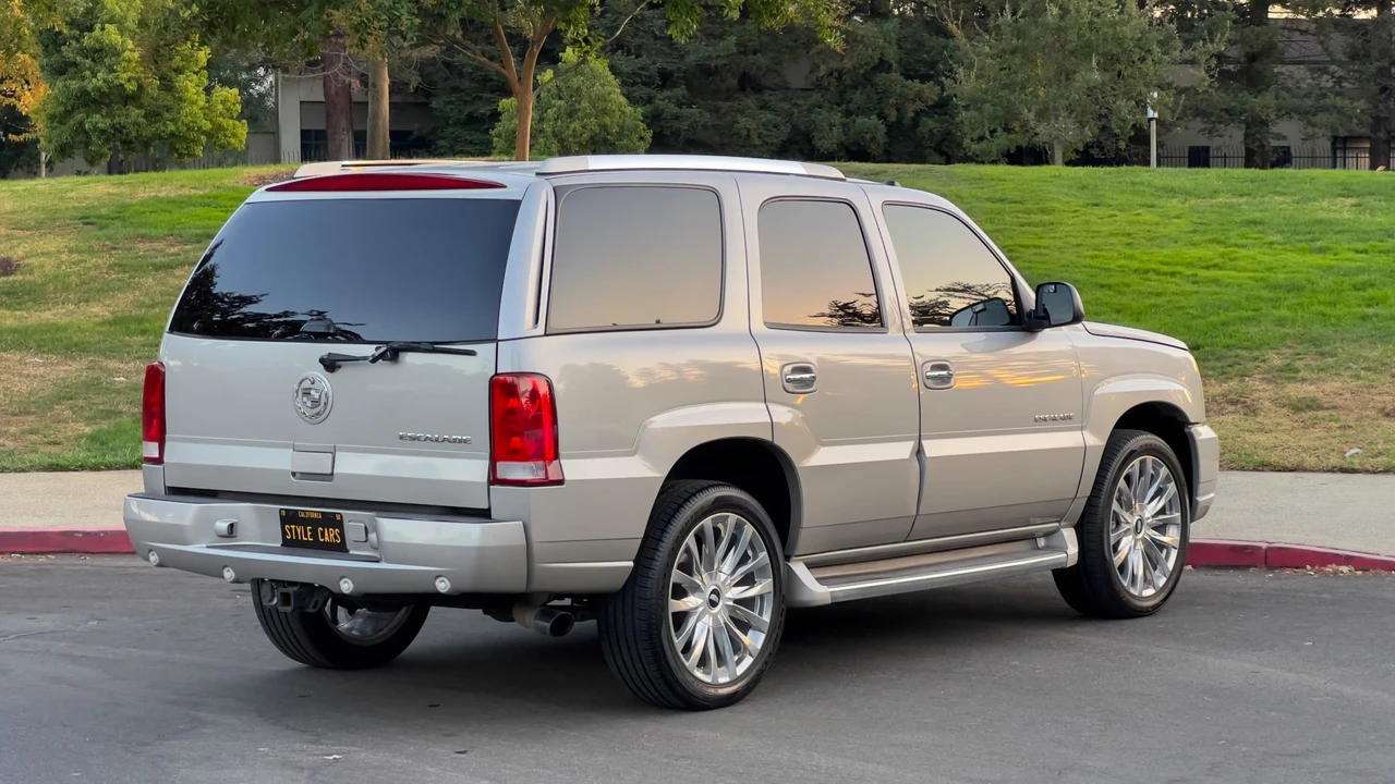 2005 Cadillac Escalade & EXT 2nd Gen - Image 19 of 31