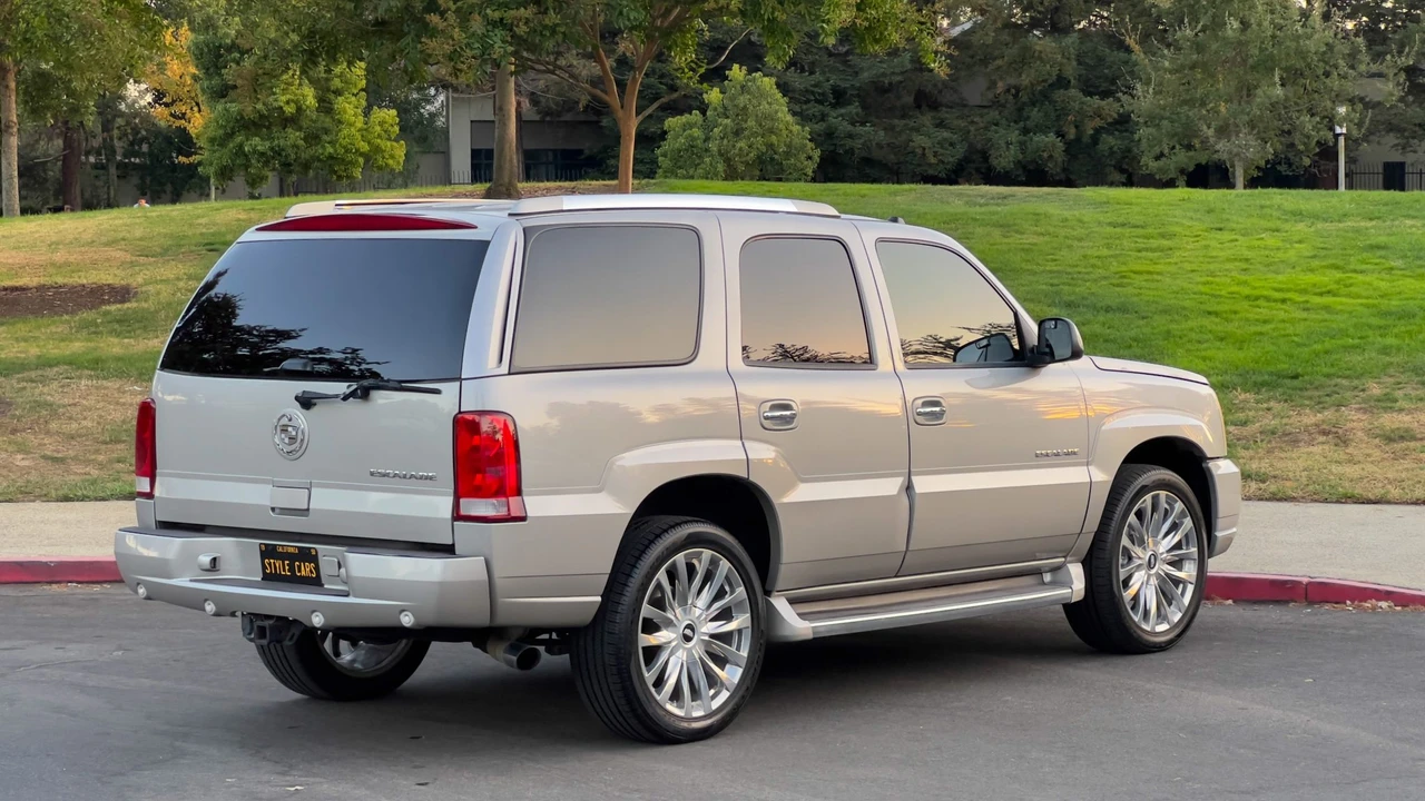 2005 Cadillac Escalade & EXT 2nd Gen - Image 20 of 31