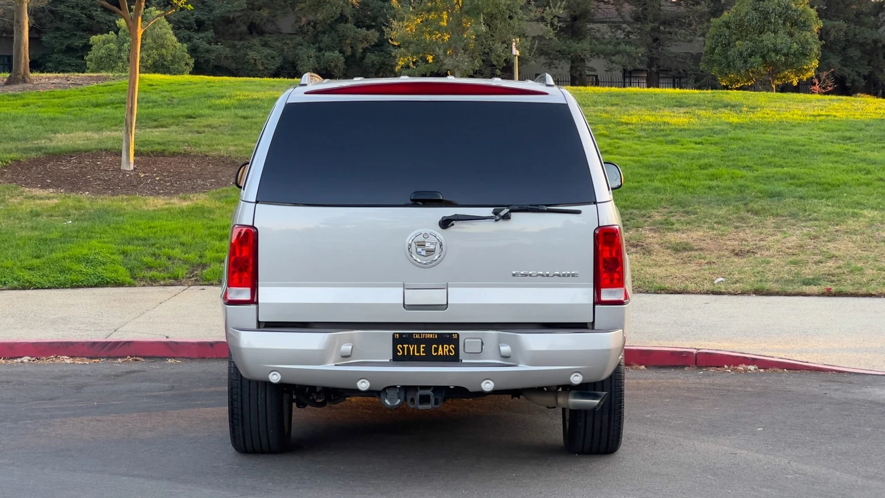 2005 Cadillac Escalade & EXT 2nd Gen - Image 13 of 31