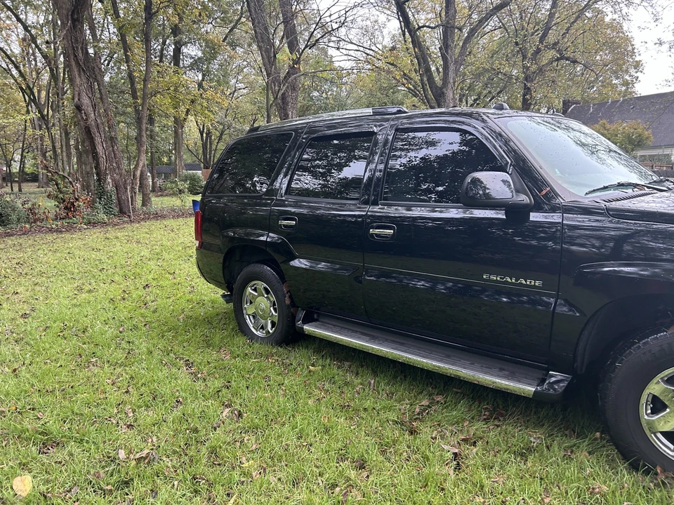 2005 Cadillac Escalade & EXT 2nd Gen - Image 7 of 31