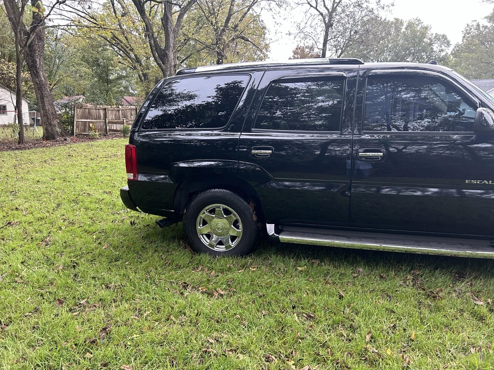 2005 Cadillac Escalade & EXT 2nd Gen - Image 8 of 31