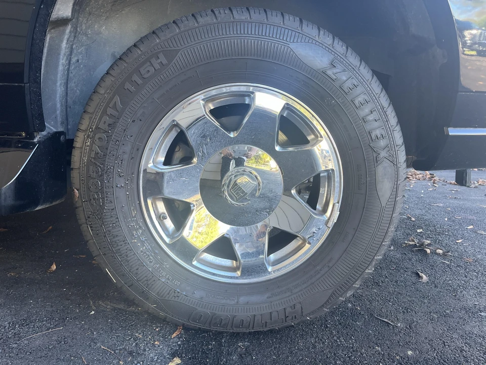 2005 Cadillac Escalade & EXT 2nd Gen - Image 30 of 31