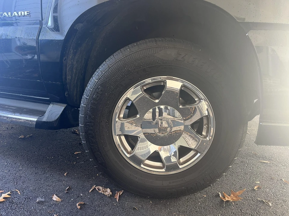 2005 Cadillac Escalade & EXT 2nd Gen - Image 29 of 31