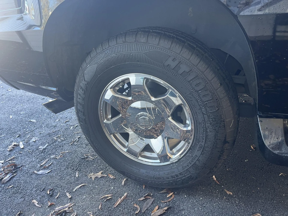 2005 Cadillac Escalade & EXT 2nd Gen - Image 28 of 31