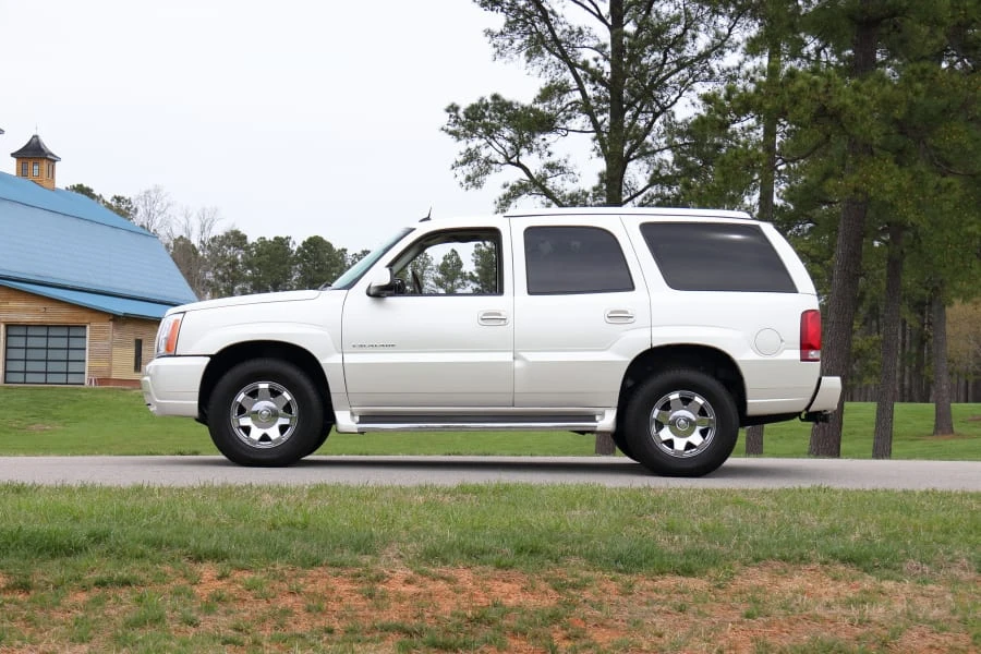 2005 Cadillac Escalade & EXT 2nd Gen - Image 12 of 29