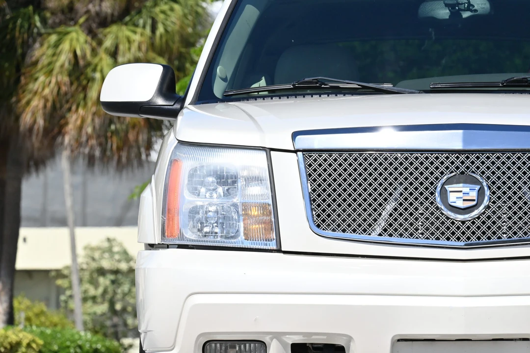 2005 Cadillac Escalade & EXT 2nd Gen - Image 26 of 31