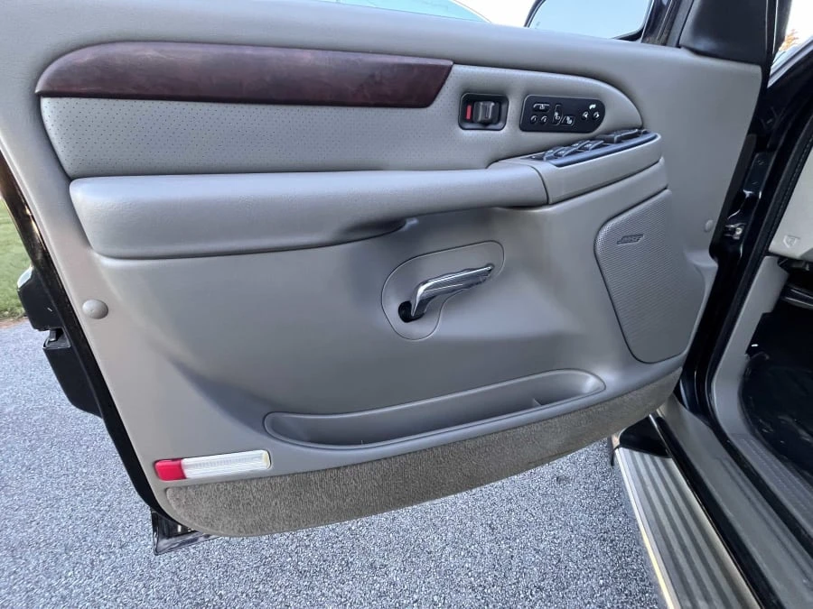 2005 Cadillac Escalade & EXT 2nd Gen - Image 15 of 30
