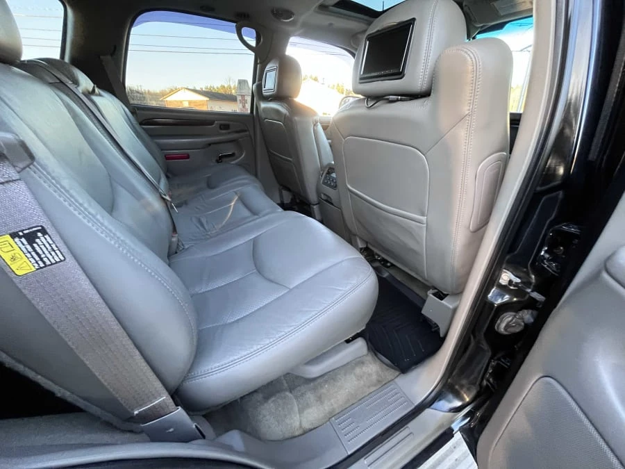 2005 Cadillac Escalade & EXT 2nd Gen - Image 16 of 30