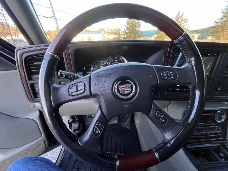 2005 Cadillac Escalade & EXT 2nd Gen - Image 28 of 30