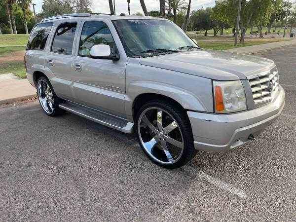 2005 Cadillac Escalade & EXT 3rd Gen - Image 2 of 11