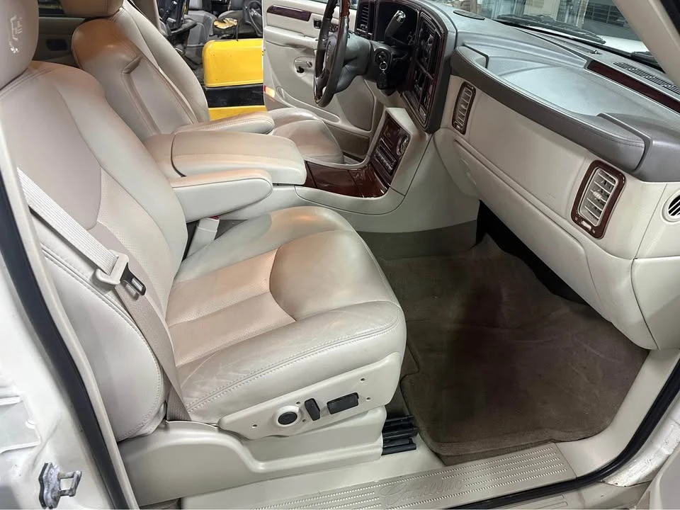 2005 Cadillac Escalade & EXT 2nd Gen - Image 8 of 8