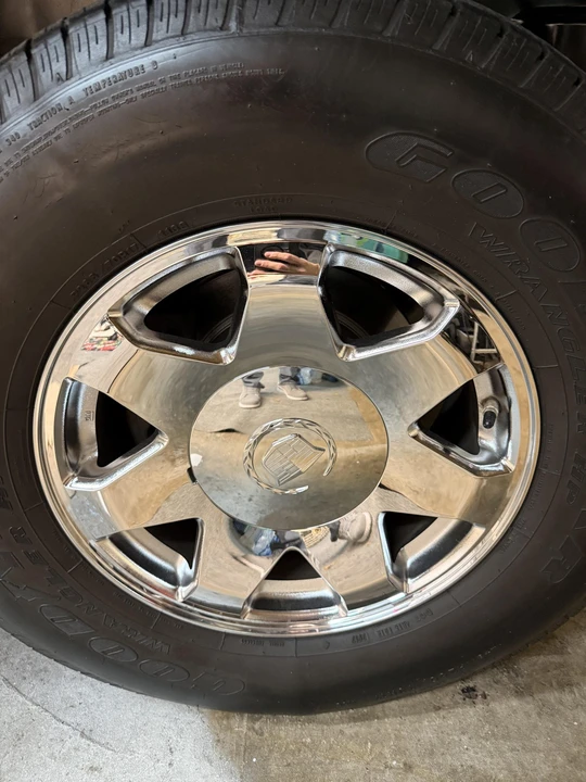 2005 Cadillac Escalade & EXT 2nd Gen - Image 28 of 31