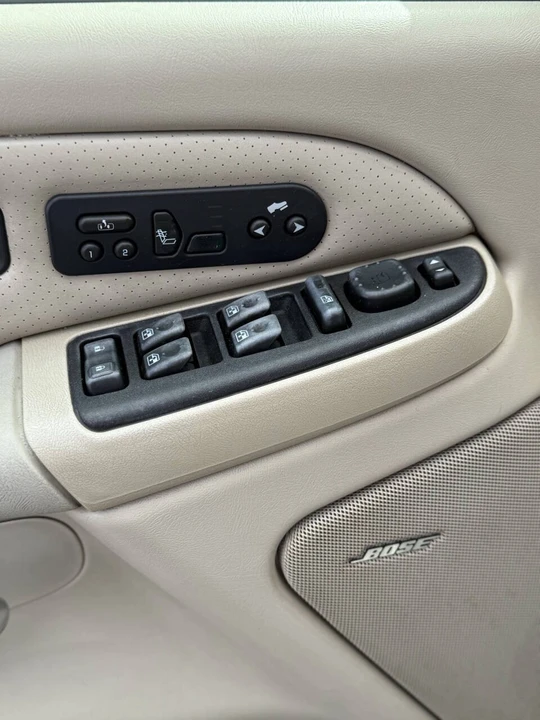 2005 Cadillac Escalade & EXT 2nd Gen - Image 11 of 21