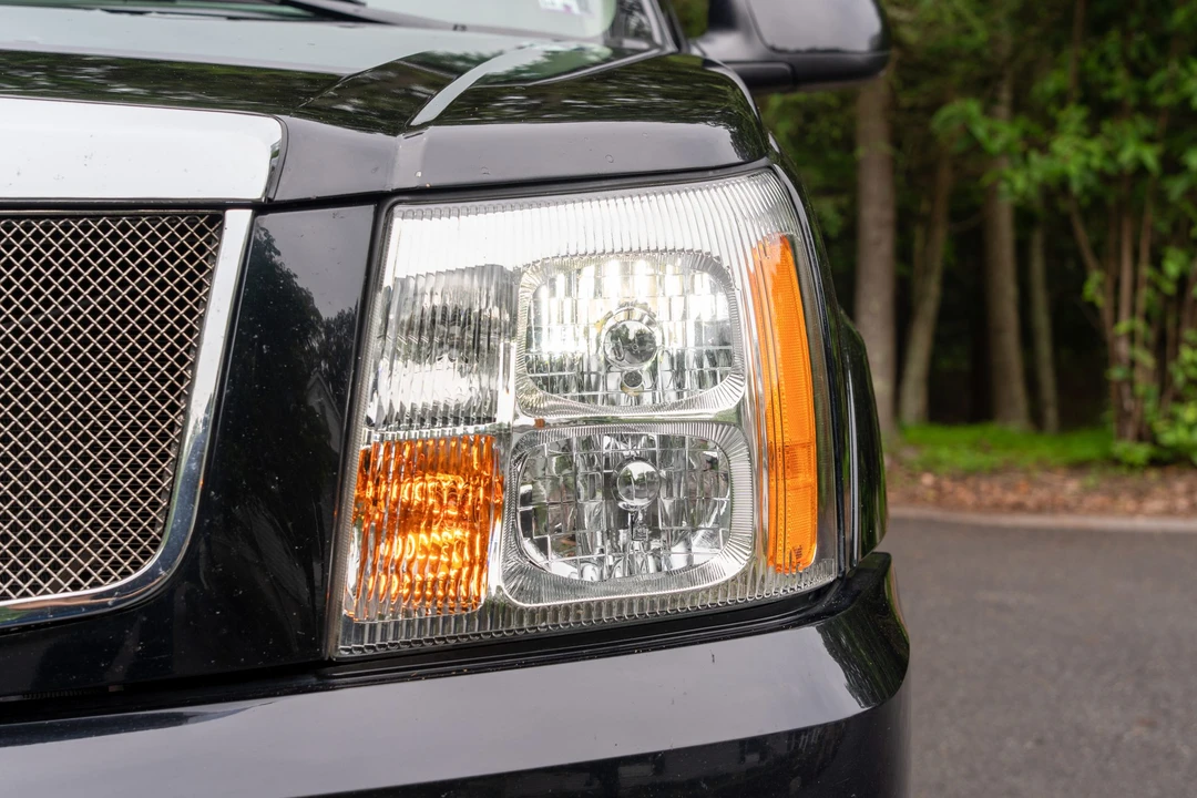 2005 Cadillac Escalade & EXT 2nd Gen - Image 24 of 31