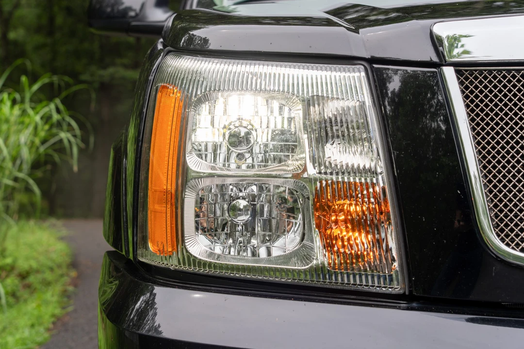 2005 Cadillac Escalade & EXT 2nd Gen - Image 19 of 31