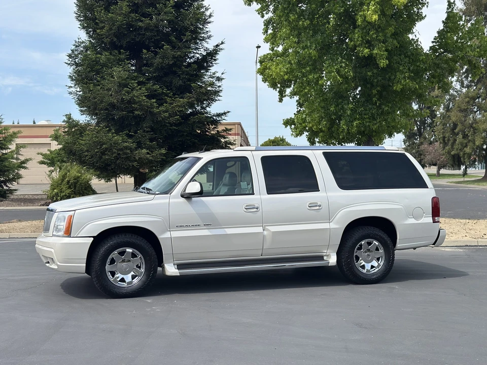 2005 Cadillac Escalade & EXT 2nd Gen - Image 9 of 31