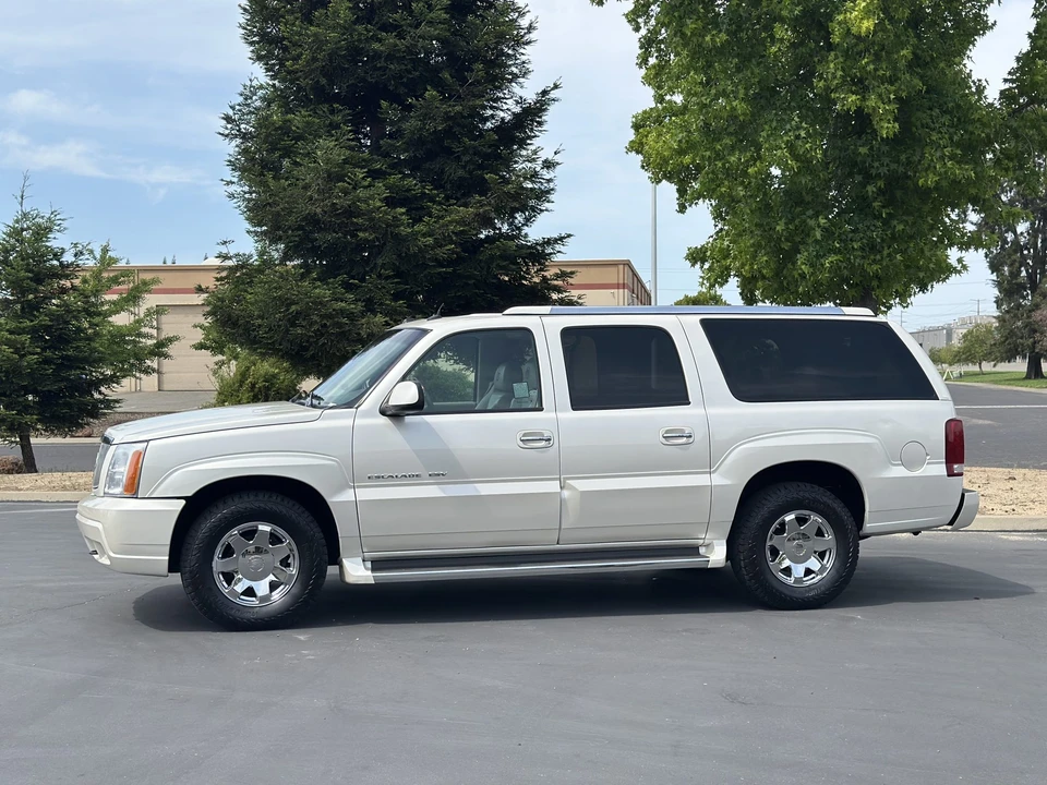 2005 Cadillac Escalade & EXT 2nd Gen - Image 10 of 31