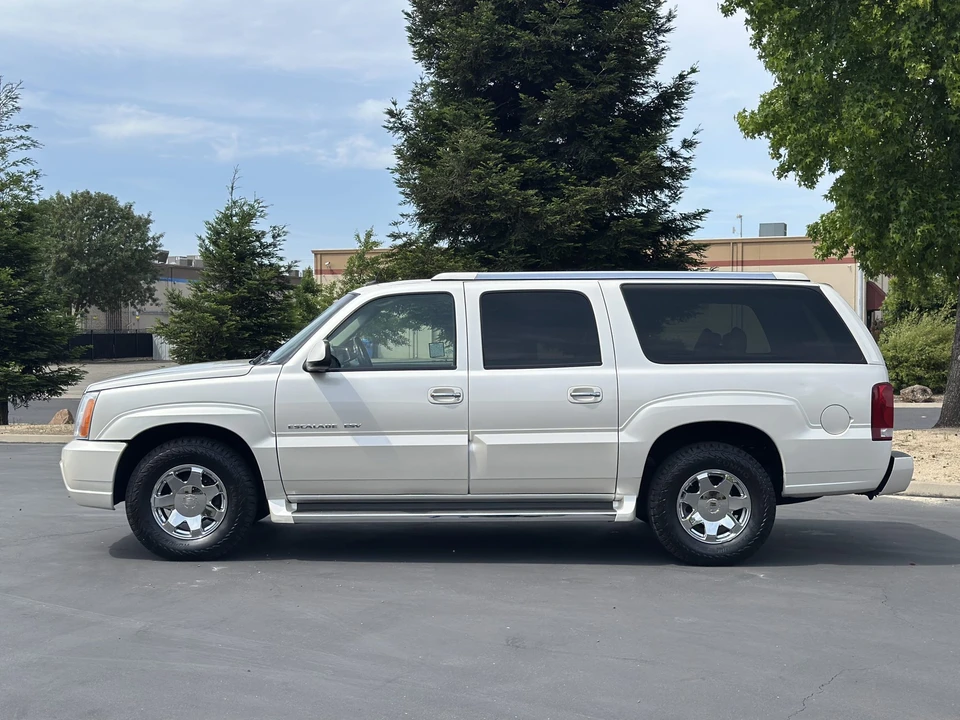 2005 Cadillac Escalade & EXT 2nd Gen - Image 12 of 31