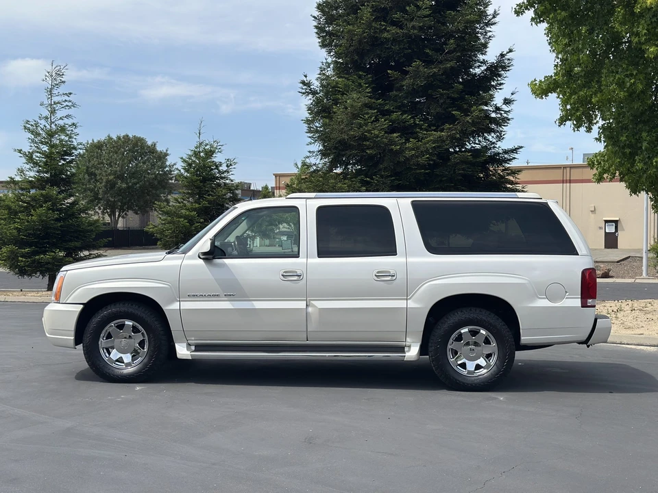 2005 Cadillac Escalade & EXT 2nd Gen - Image 13 of 31