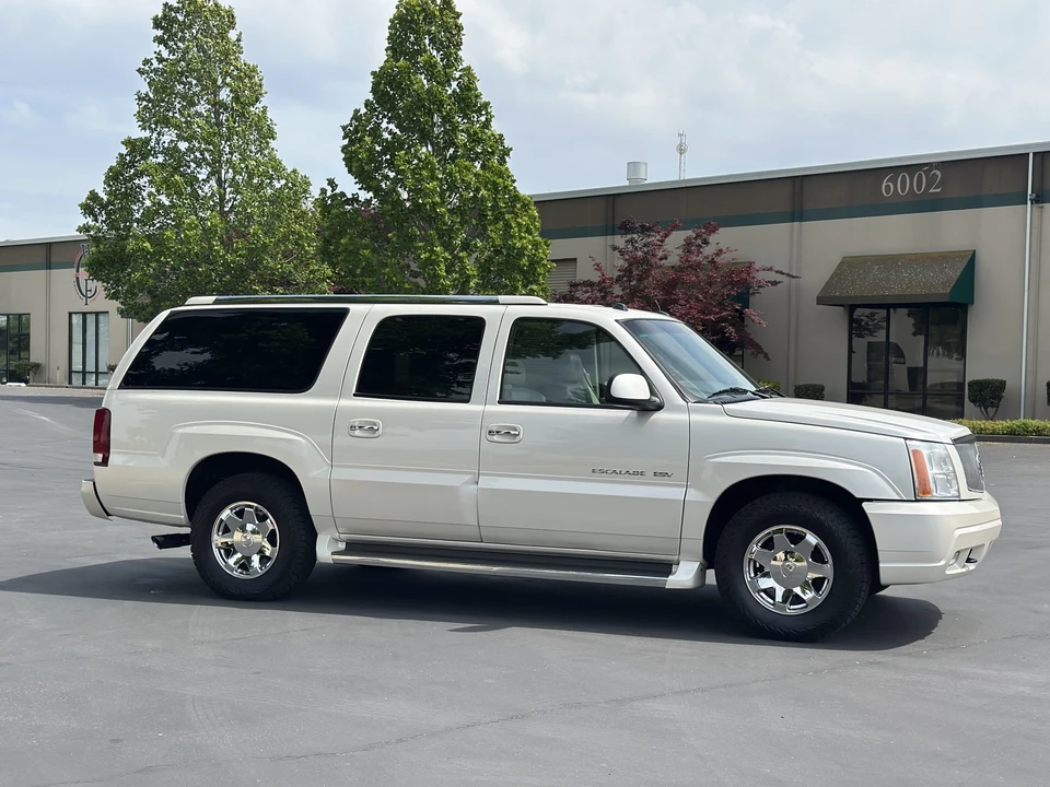 2005 Cadillac Escalade & EXT 2nd Gen - Image 28 of 31