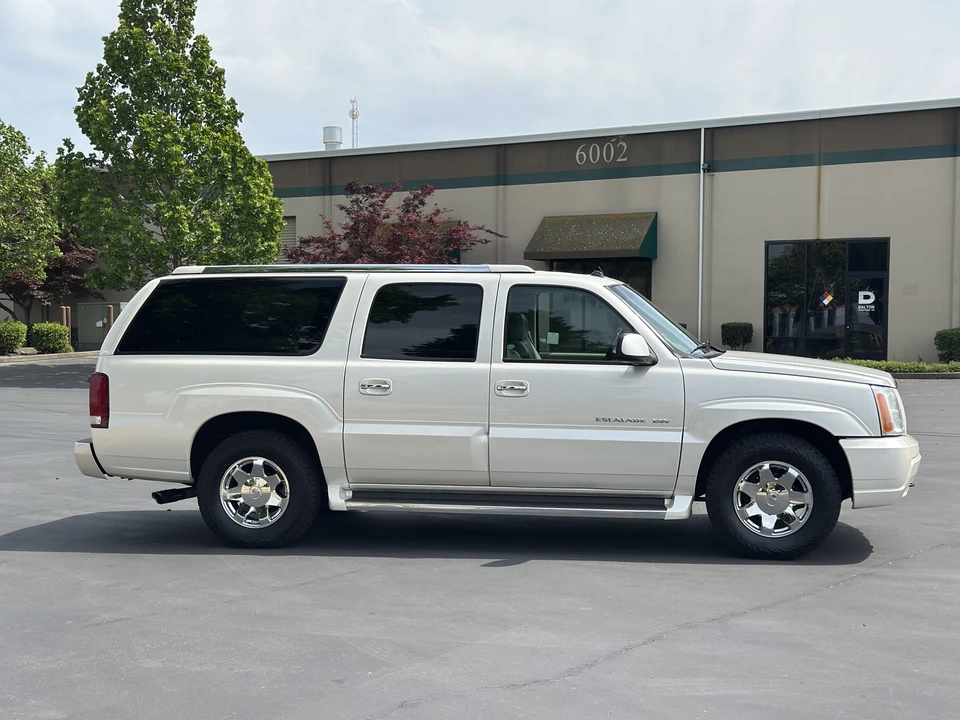 2005 Cadillac Escalade & EXT 2nd Gen - Image 26 of 31