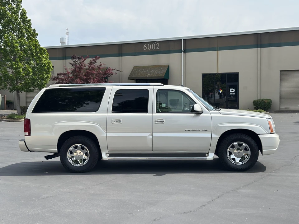 2005 Cadillac Escalade & EXT 2nd Gen - Image 25 of 31