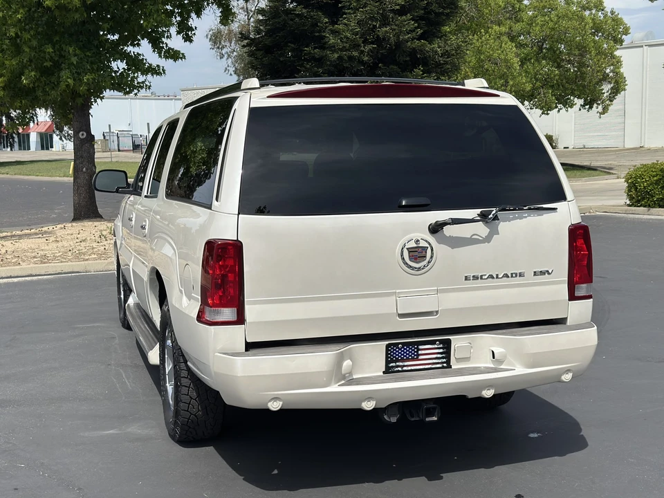 2005 Cadillac Escalade & EXT 2nd Gen - Image 17 of 31