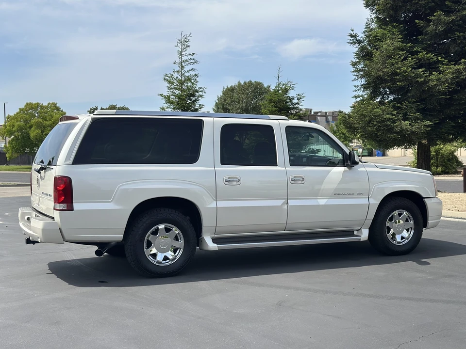 2005 Cadillac Escalade & EXT 2nd Gen - Image 23 of 31