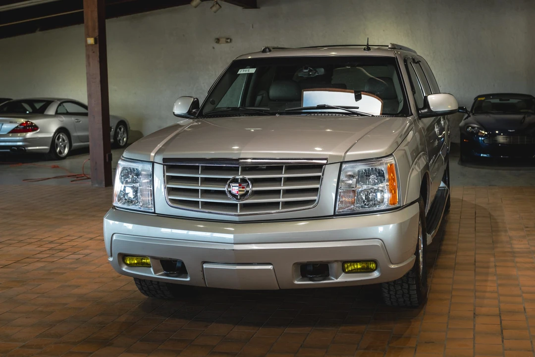 2005 Cadillac Escalade & EXT 2nd Gen - Image 2 of 31