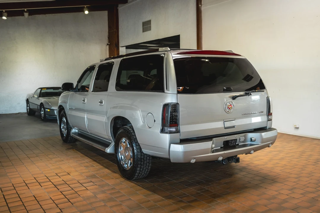 2005 Cadillac Escalade & EXT 2nd Gen - Image 11 of 31