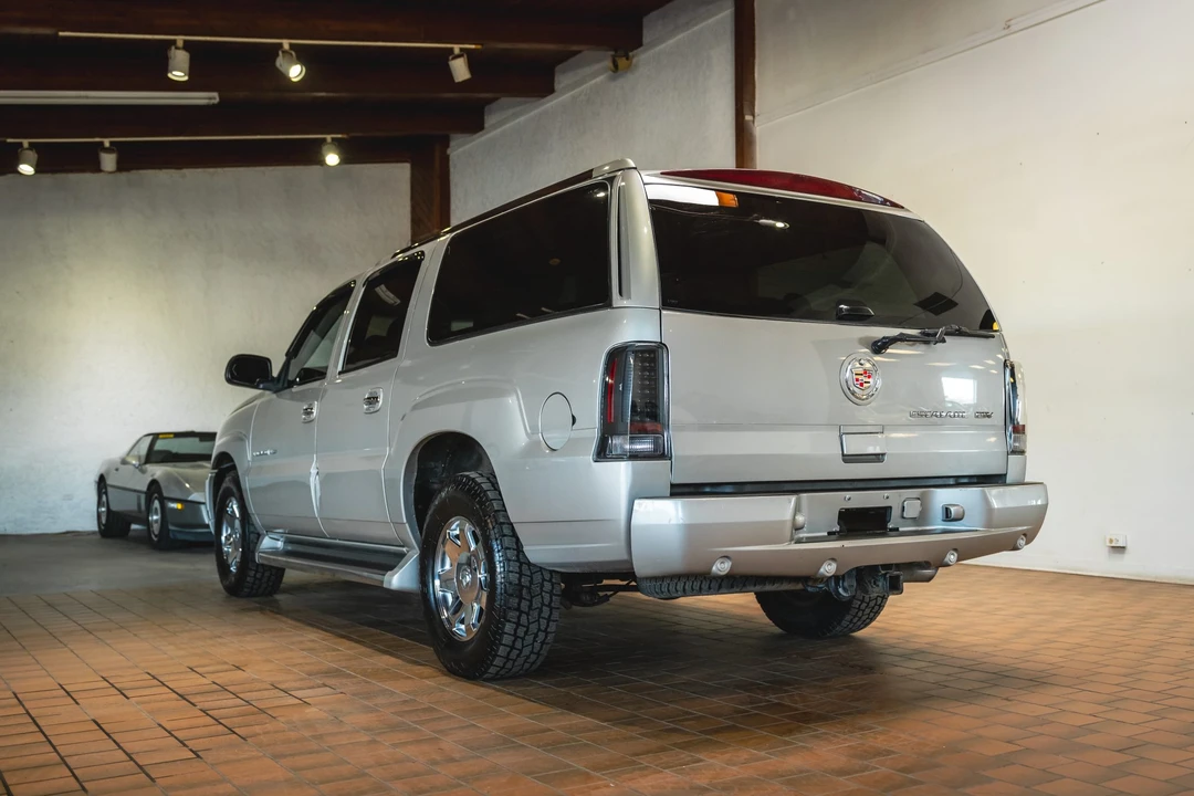 2005 Cadillac Escalade & EXT 2nd Gen - Image 12 of 31