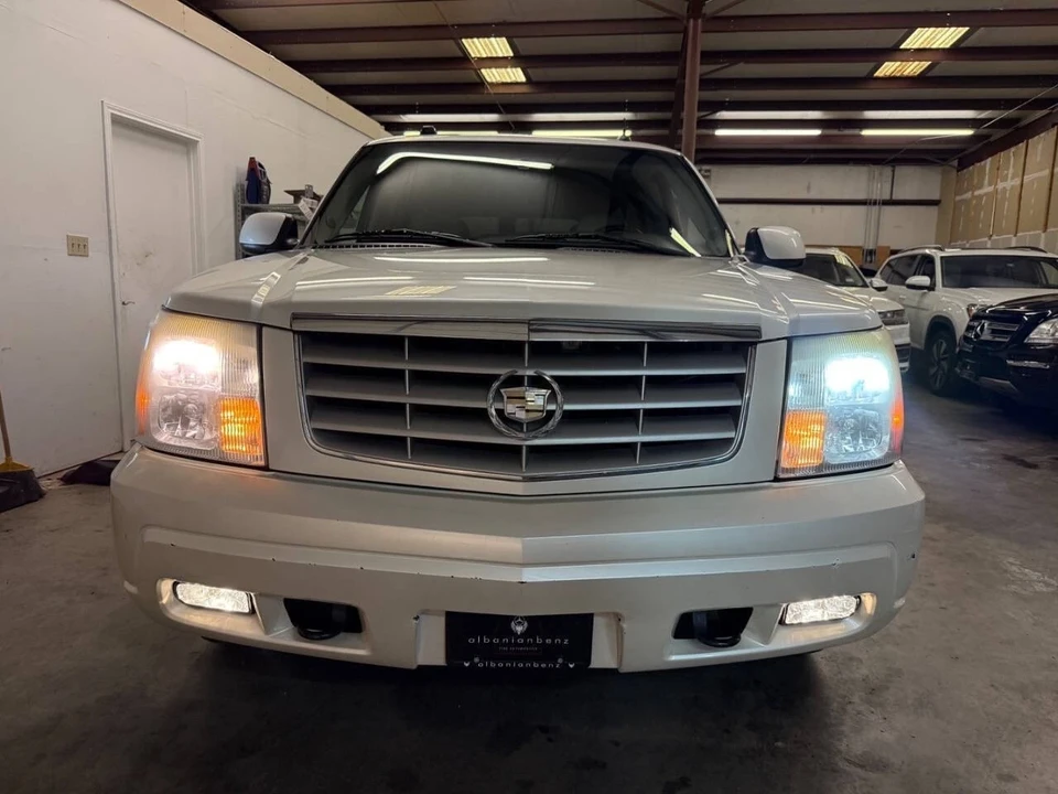 2005 Cadillac Escalade & EXT 2nd Gen - Image 4 of 21