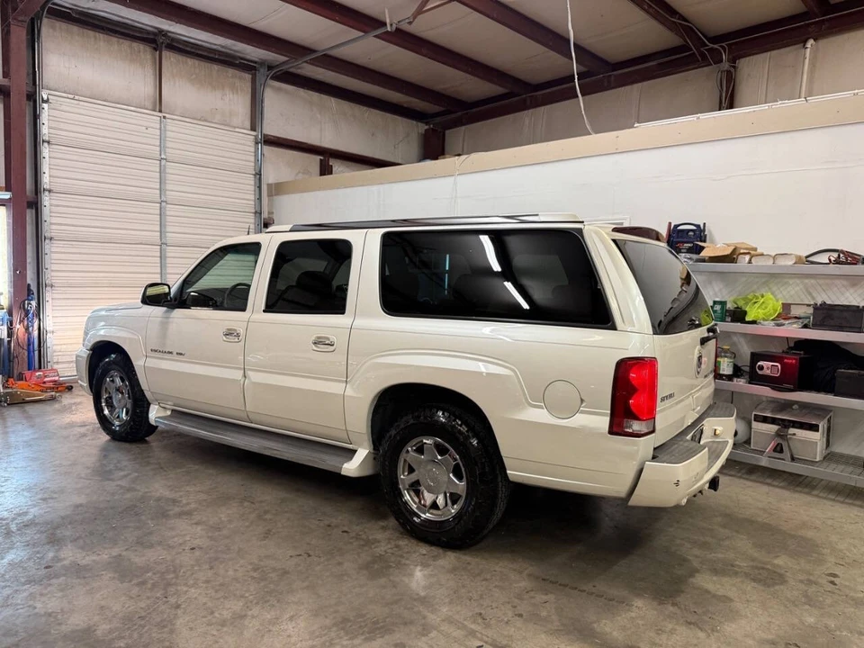 2005 Cadillac Escalade & EXT 2nd Gen - Image 7 of 21