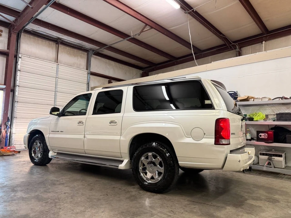 2005 Cadillac Escalade & EXT 2nd Gen - Image 13 of 21