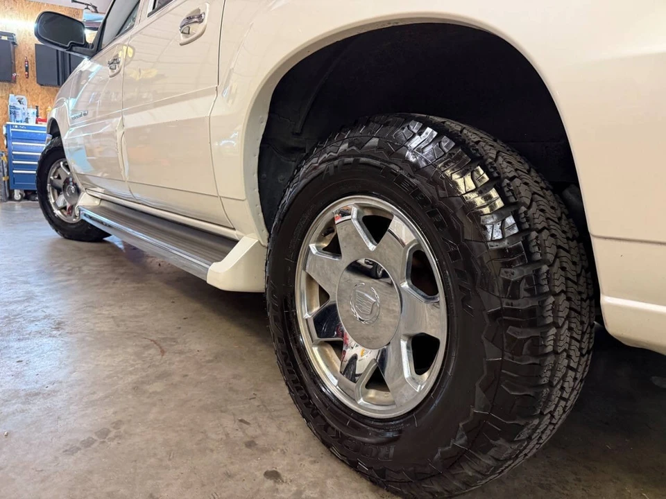 2005 Cadillac Escalade & EXT 2nd Gen - Image 14 of 21